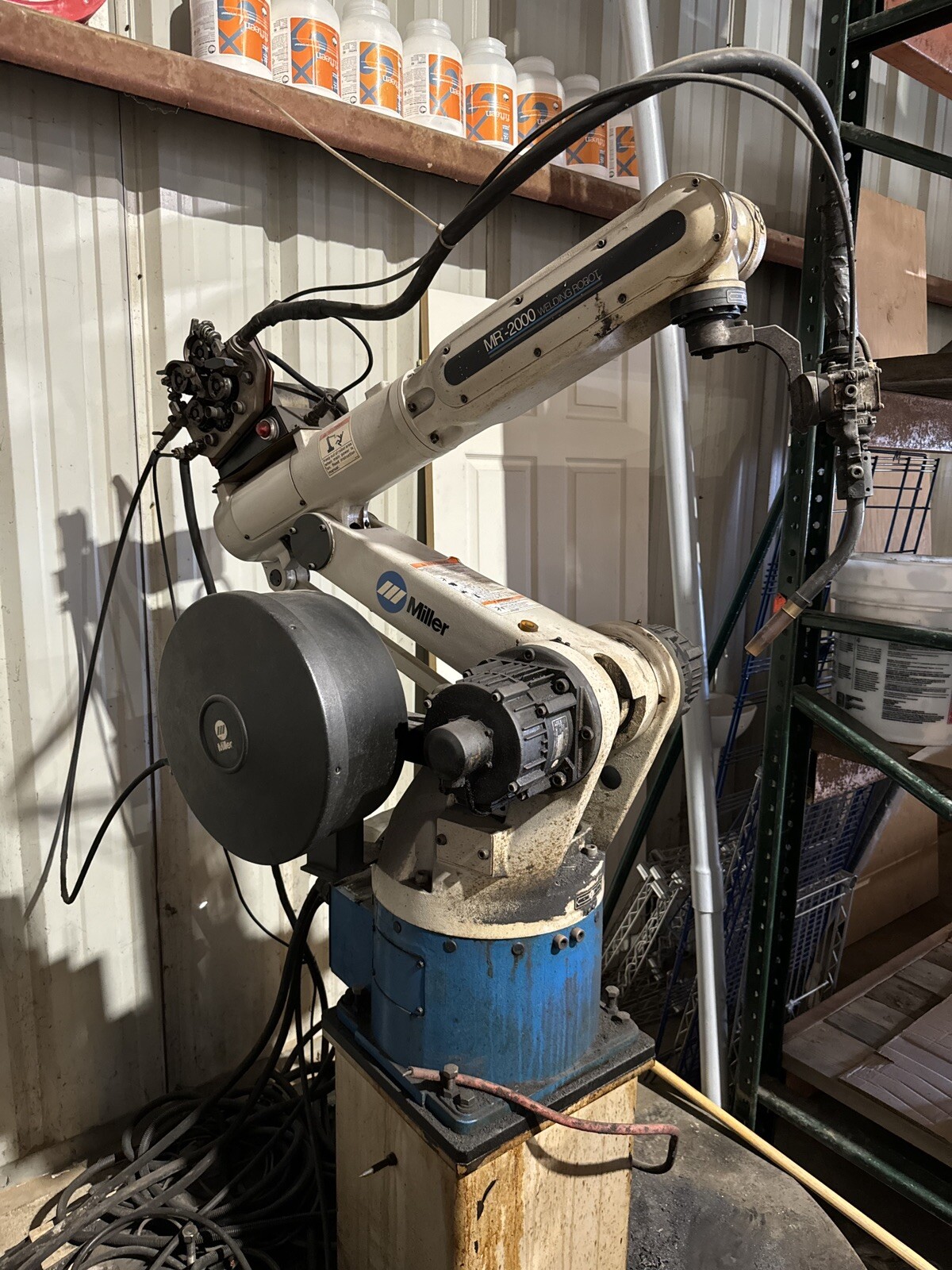 MR-2000, 6 Axis Robotic Welding System