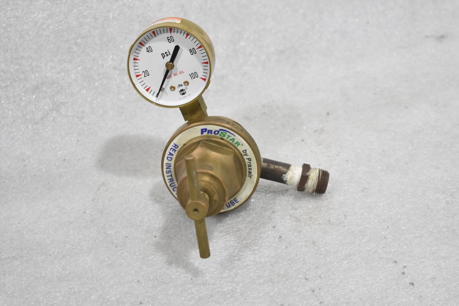 PRAXAIR PROSTAR 250-80-540-06 COMPRESSED GAS REGULATOR 0-100 PSI, 3000 PSIG MAX