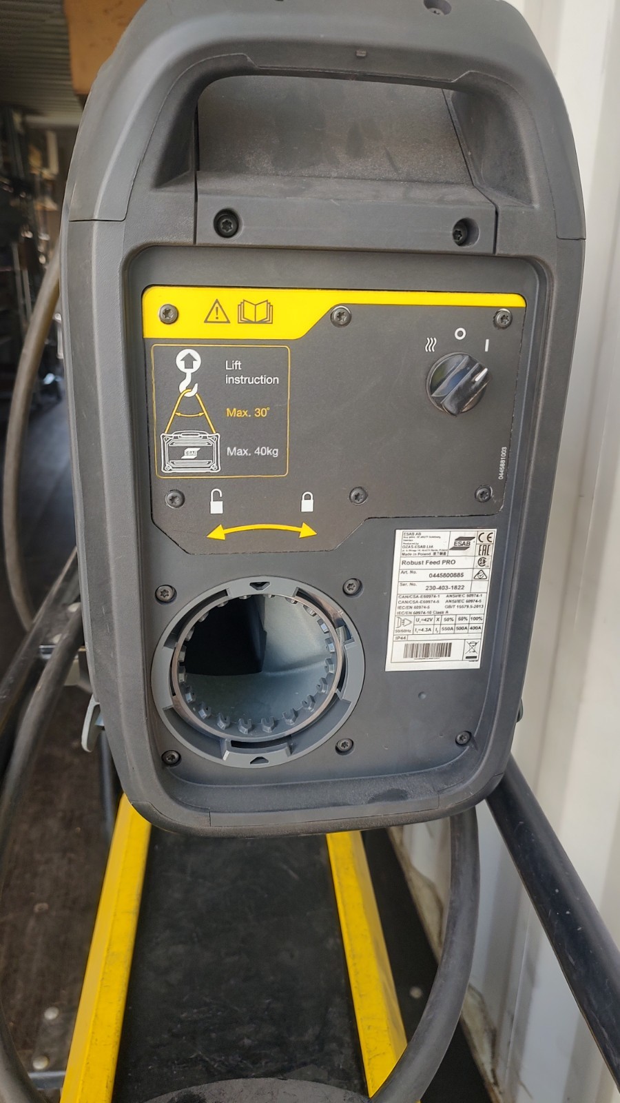 ESAB Warrior 500i – CC/CV Multi-Process Welder With Robust Feed Pro Wire Feeder