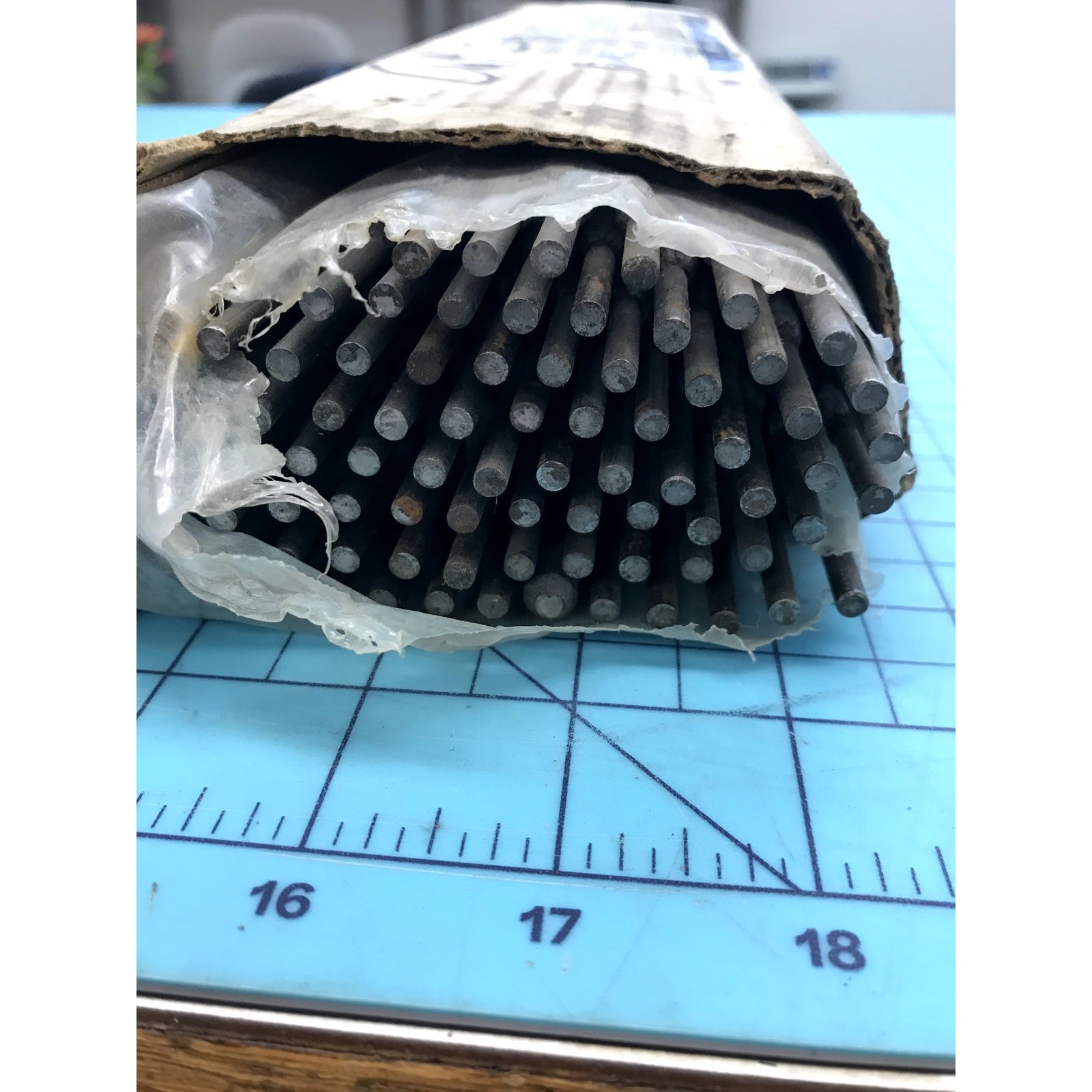 Cronatron Cronacut Eagle 1100 CW1906 1/8″ x 14″ Welding Rods – 9.2lb Partial Box