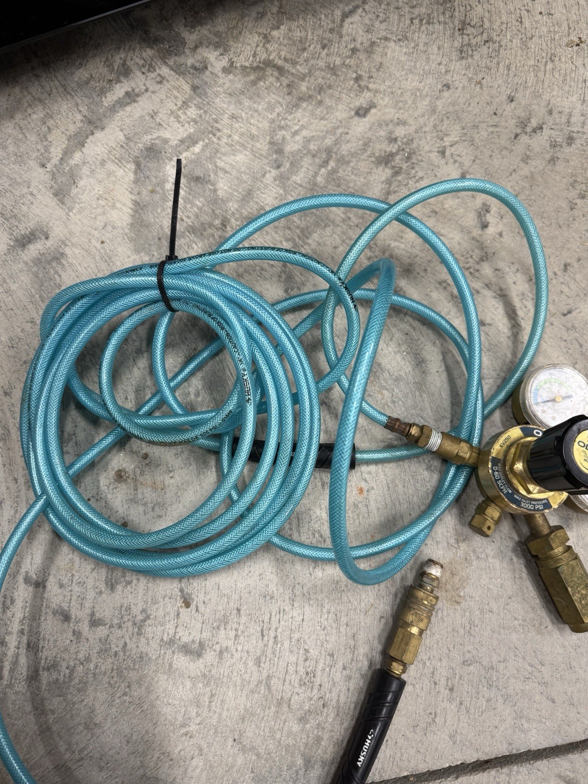 OLSEN CO2/Argon Flow Gauge Regulator With Husky Hose KV250