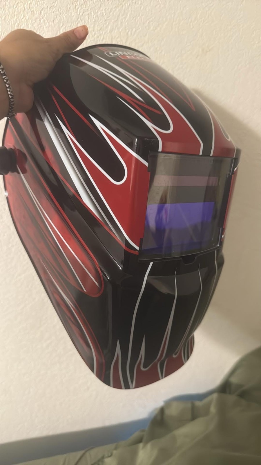 Chicago Electric Auto-Darkening Welding Helmet, Red, Variable Shade Lens
