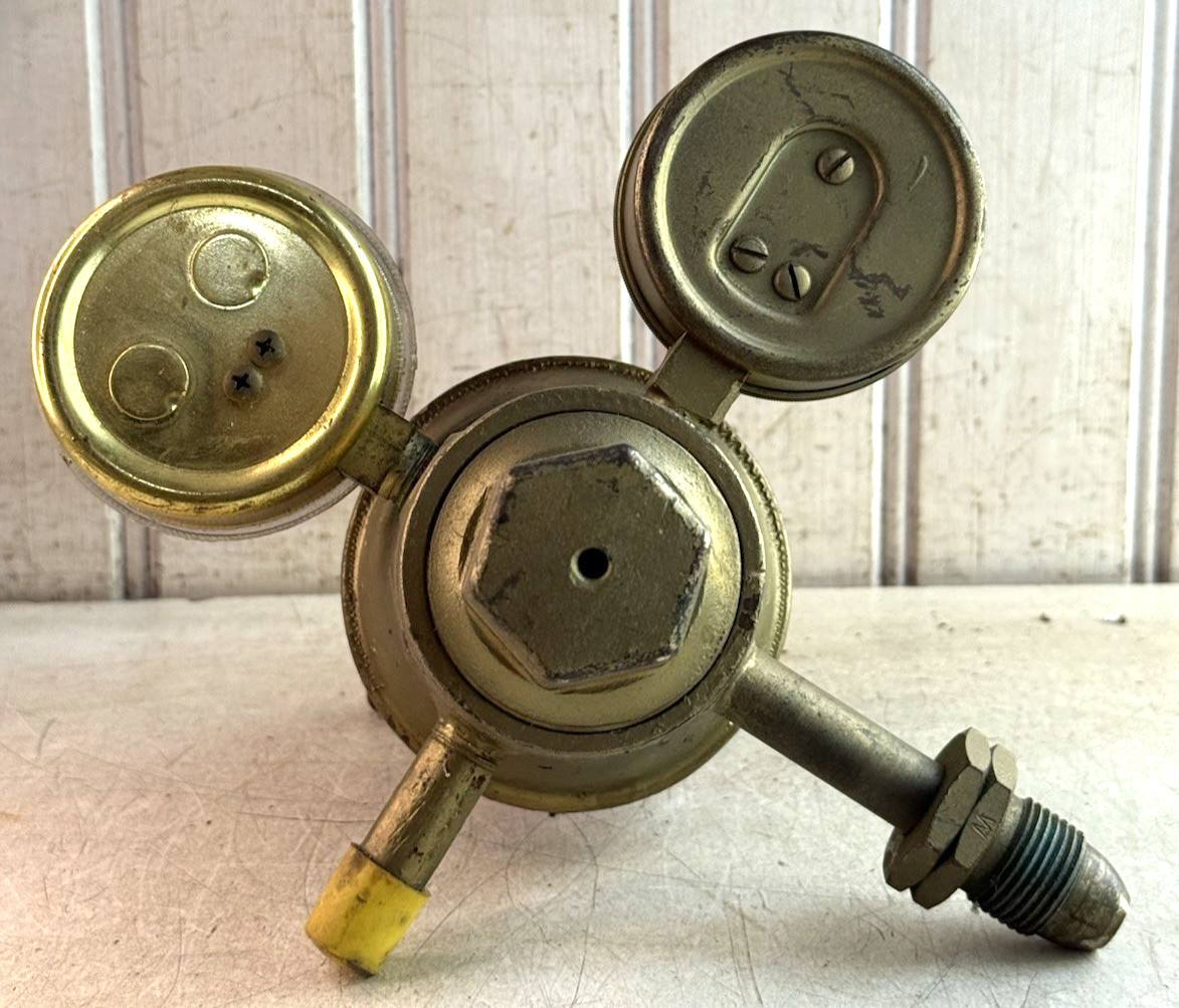 Oxweld Acetylene Regulator manufactured by the Linde Company / UNTESTED / USED