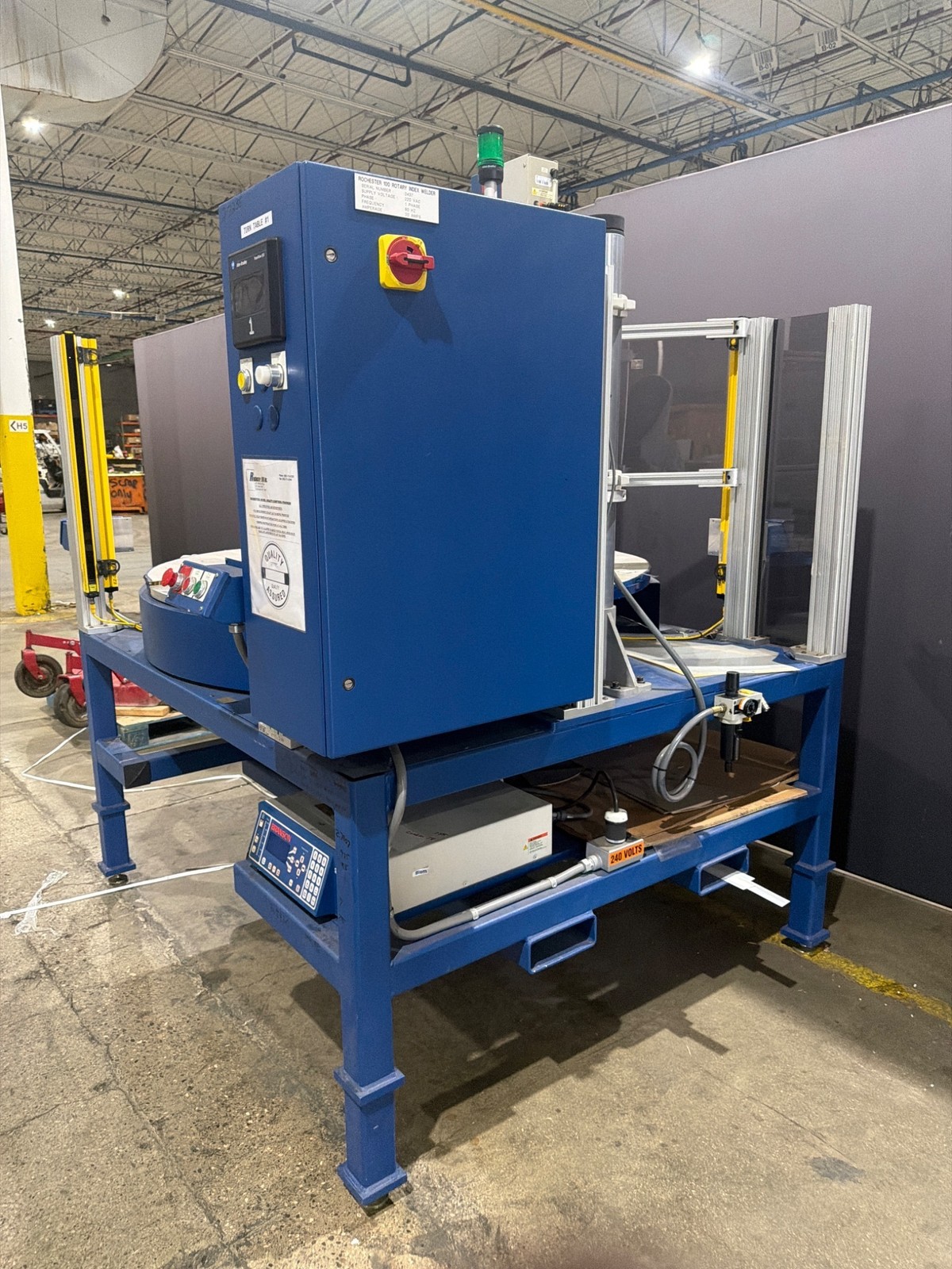 BRANSON 2000D/AED Rotary Index Ultrasonic Welder 3300W USED