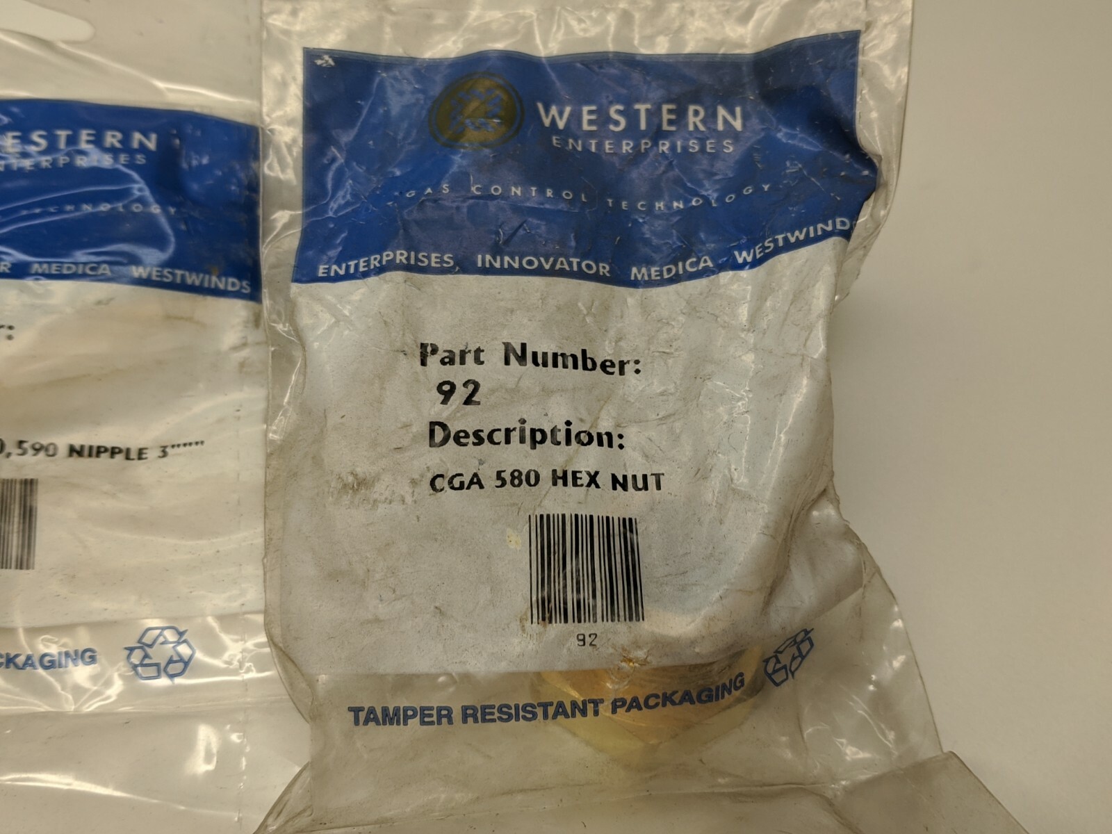 Western CGA 580 Oxygen Hex 92 Nut & 15-3 Nipple – reg inlet NEW OLD STOCK USA