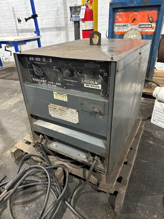 LINCOLN IDEALARC RSR-400 400AMP DC ARC WELDER
