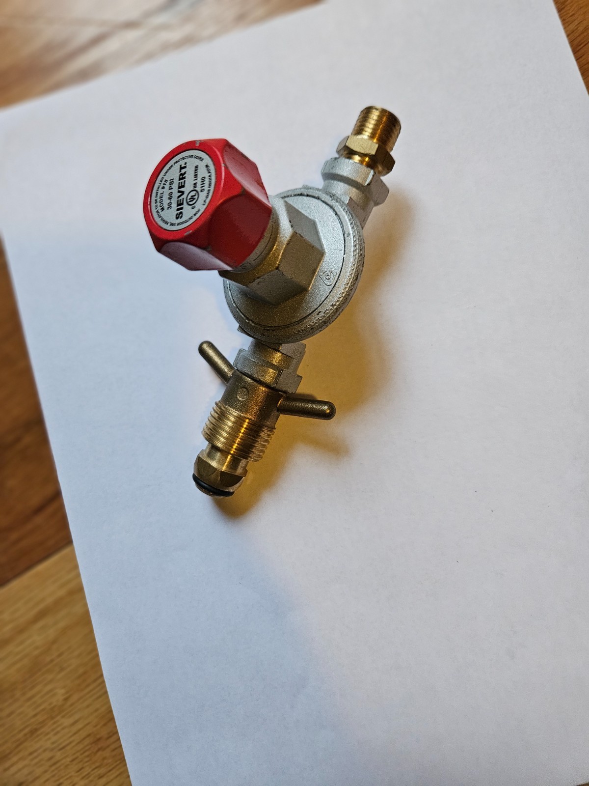 Sievert Propane Regulator Adjustable 15 60 PSI Single Stage CGA 510 Brass Steel