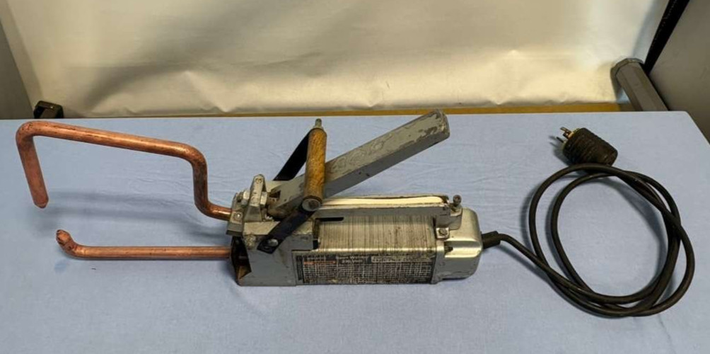 Chicago Electric Welding Systems Spot Welder Part 45690