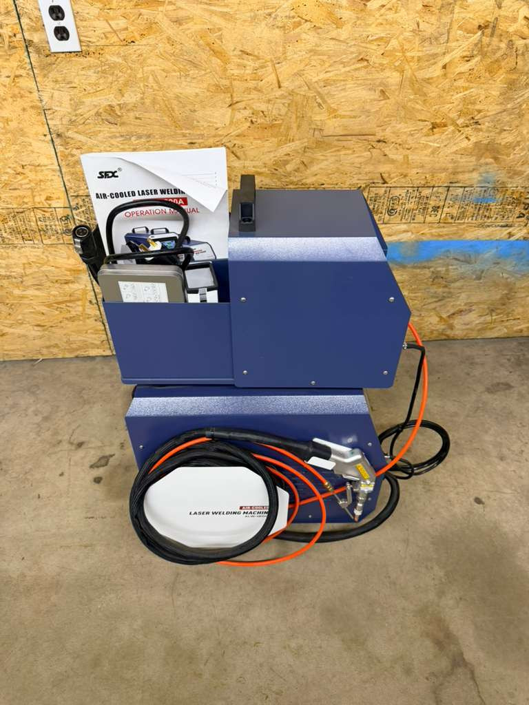 USED SFX 1200W Handheld Laser Welder Air-Cooled Multi-Material Welding&Cleaning