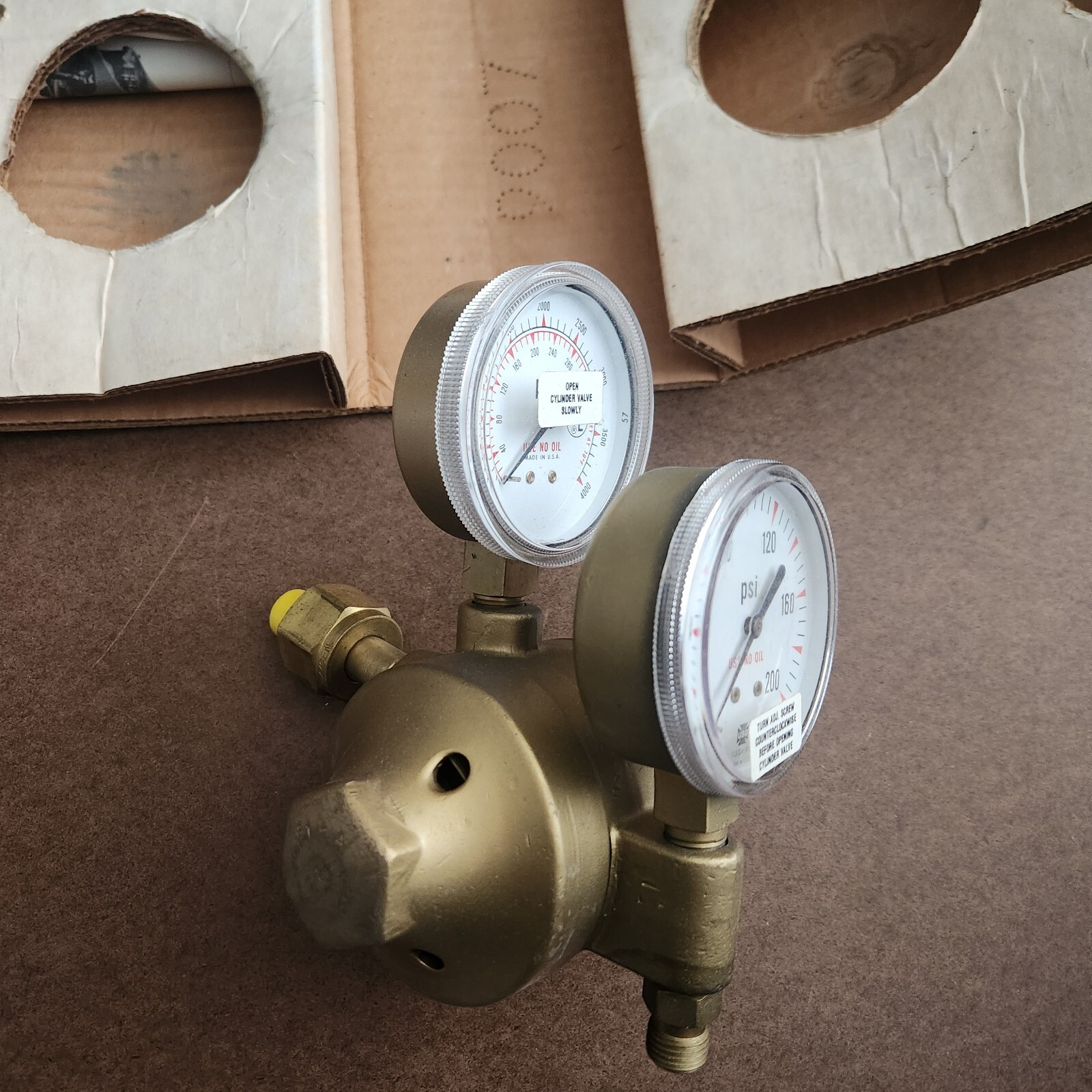 Vtg NOS AIRCO 806-8456 Oxygen Regulator 4000 PSI 200 PSI GAUGE Made USA