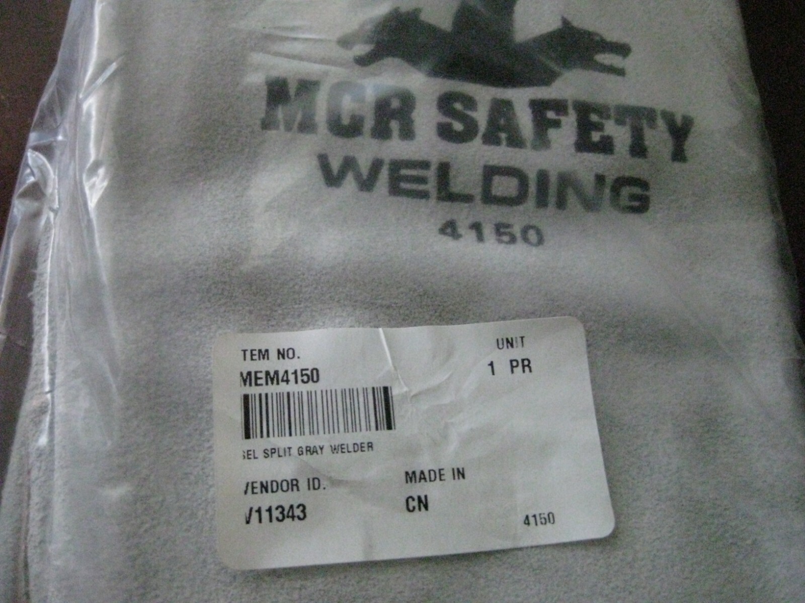 MCR Safety #4150 Size Medium Cowhide Welding Glove Gauntlet Cuff 13″ OAL