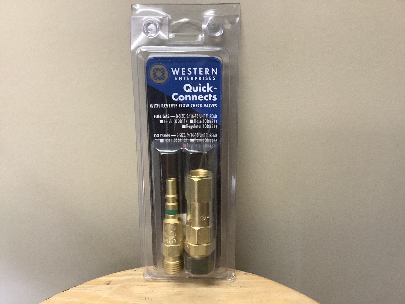 Western QDB32 Regulator to Hose Oxygen Quick Connects