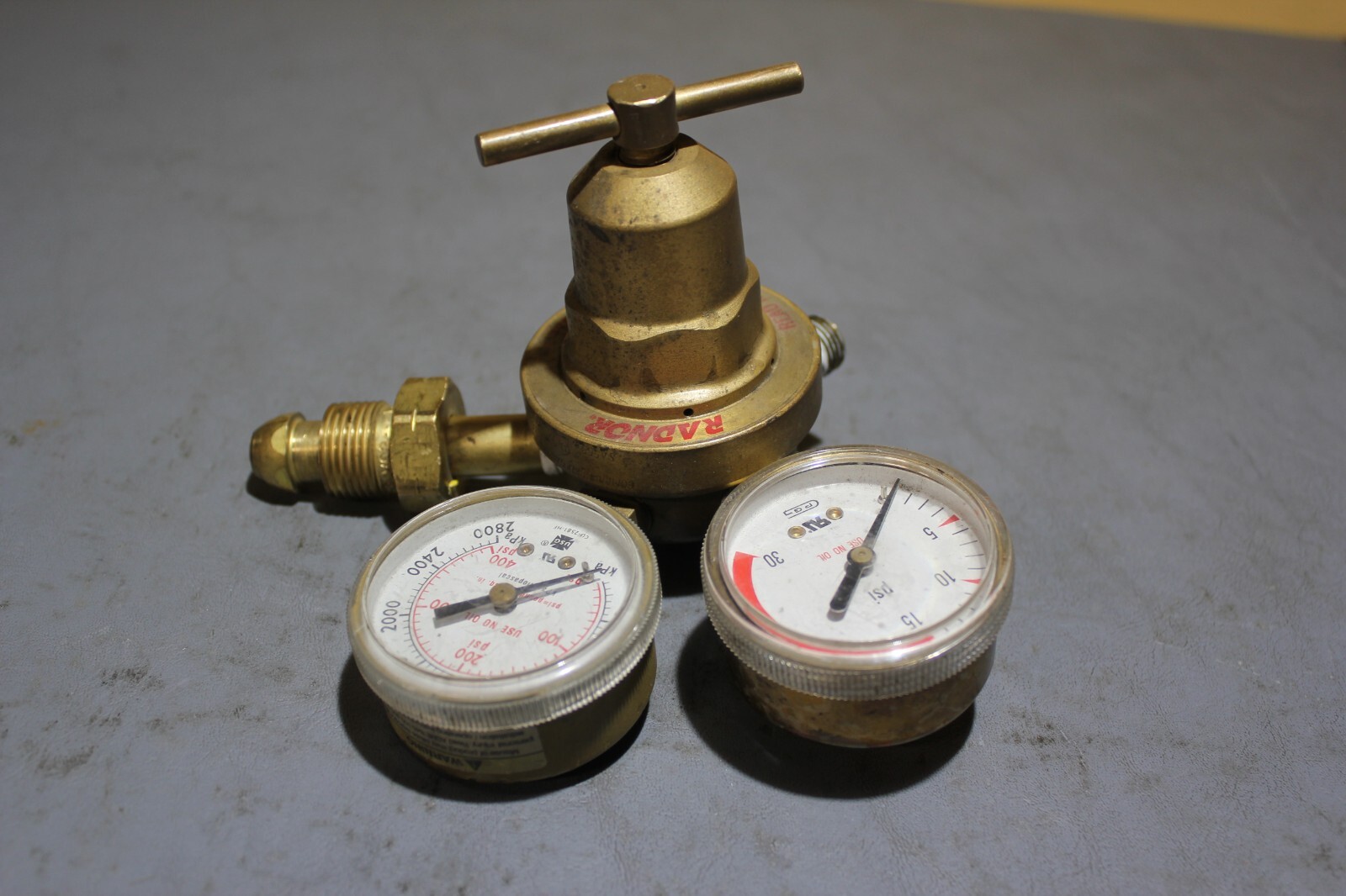 RADNOR compressed gas regulator 250-15-510