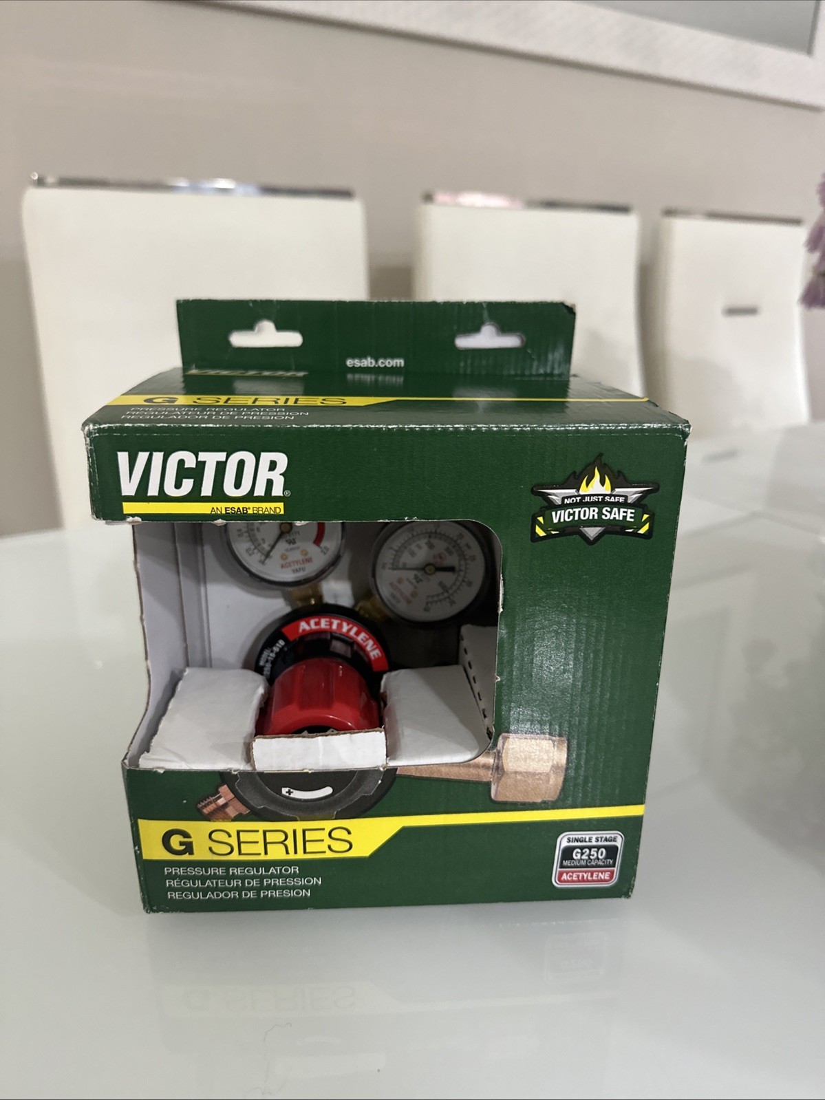 Victor 0781-9405 G250-15-510 Medium Duty Single Stage Acetylene Regulator