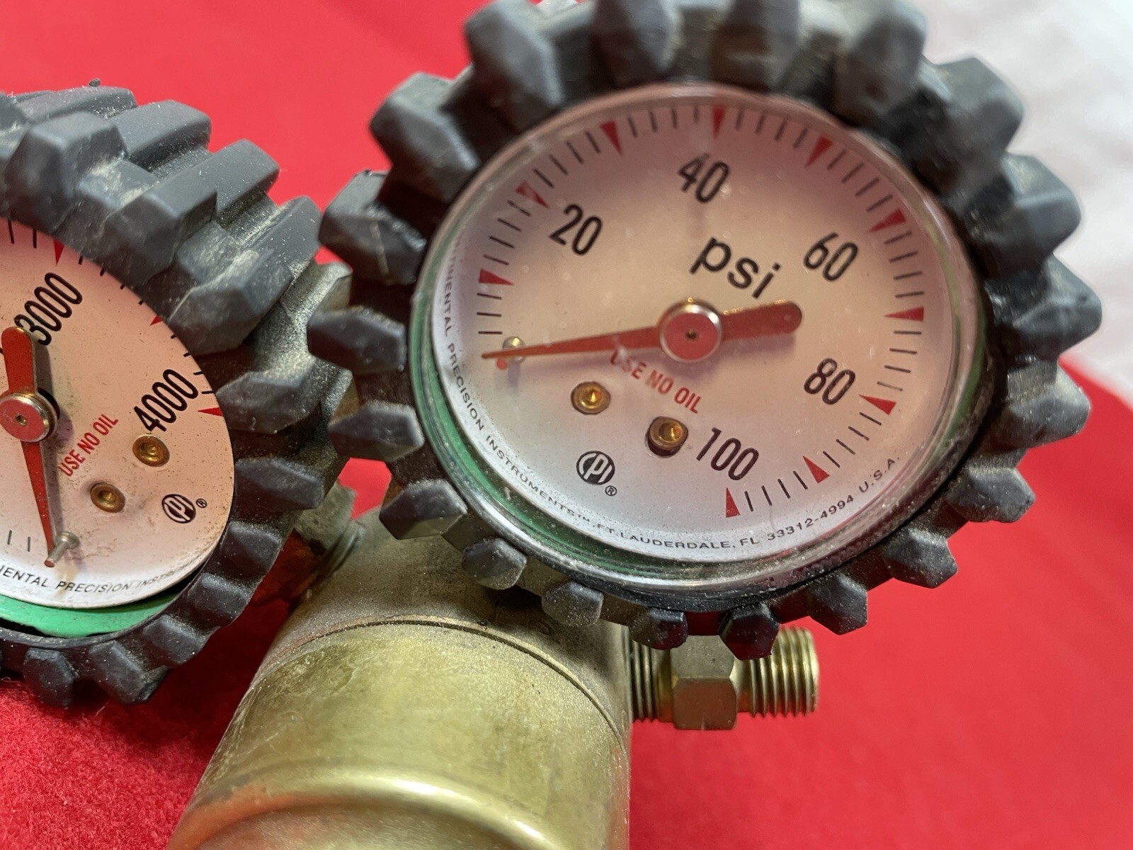 Uniweld Oxygen And Acetylene Regulators, Gas RMC100, Oxygen RO100