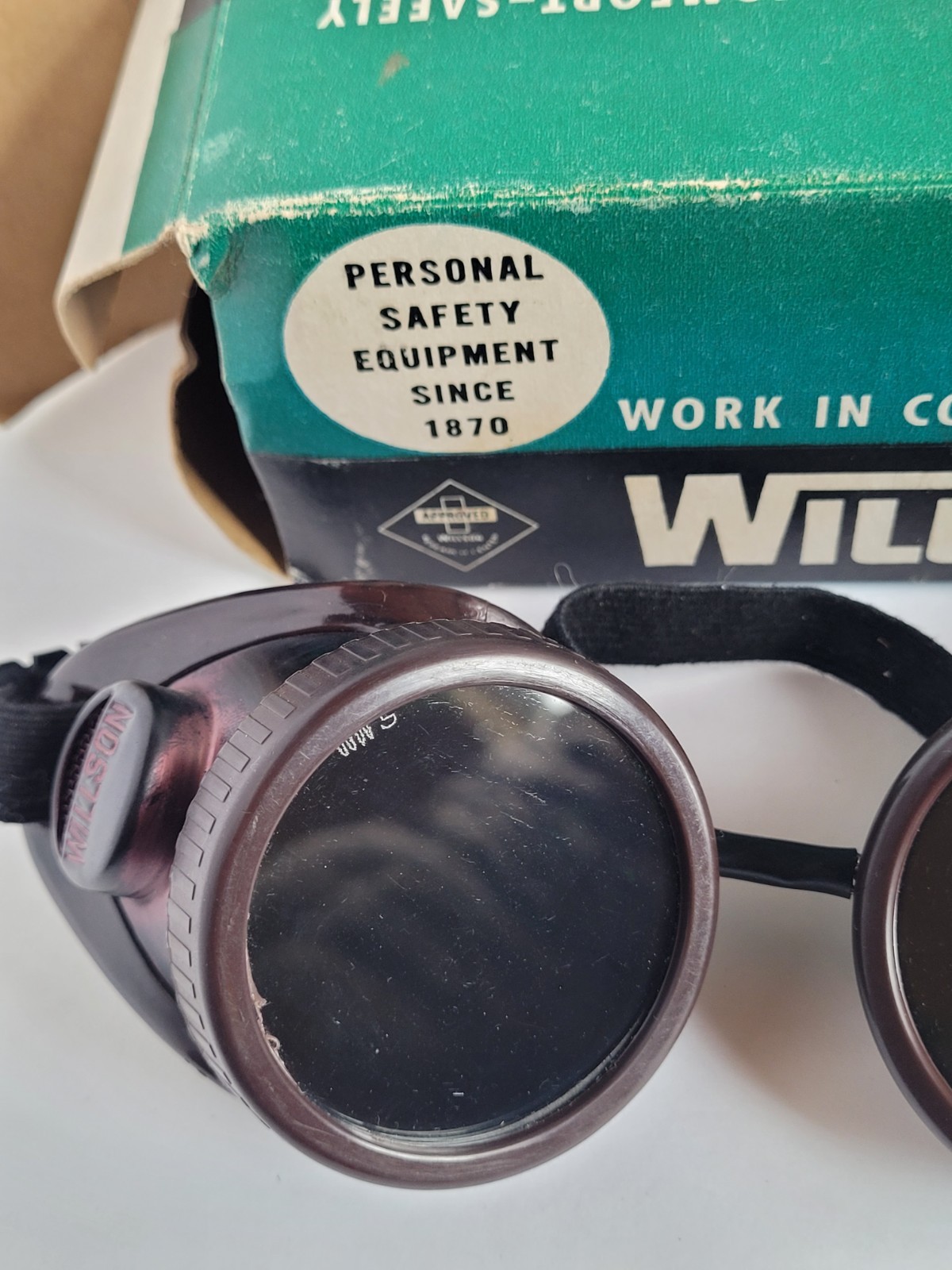 Vintage Willson Tinted Welding Steampunk Cup Safety Goggles WAW10 WW5 w Box Used