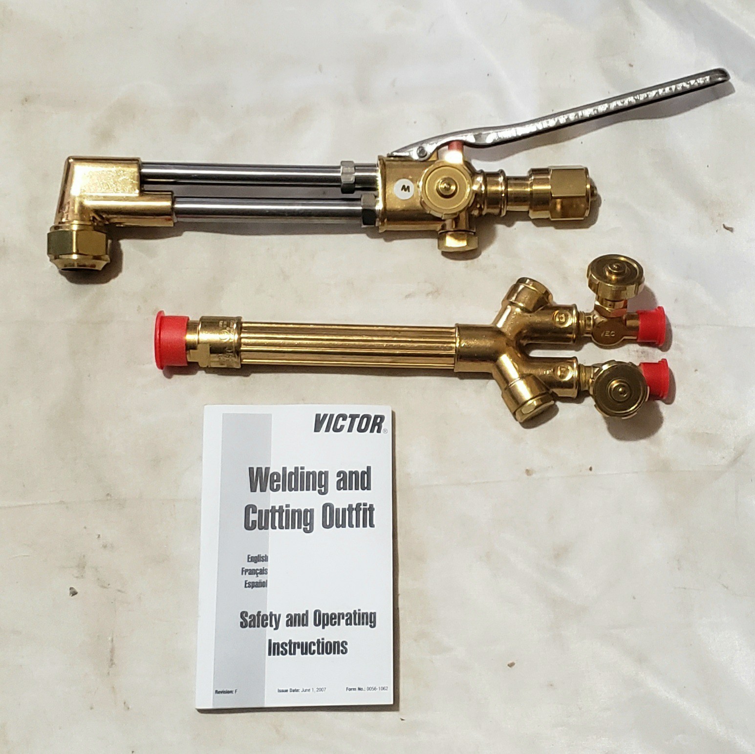 Victor Cutskill Welding Cutting Torch Set CA370-V Attachment WH36FC Handle