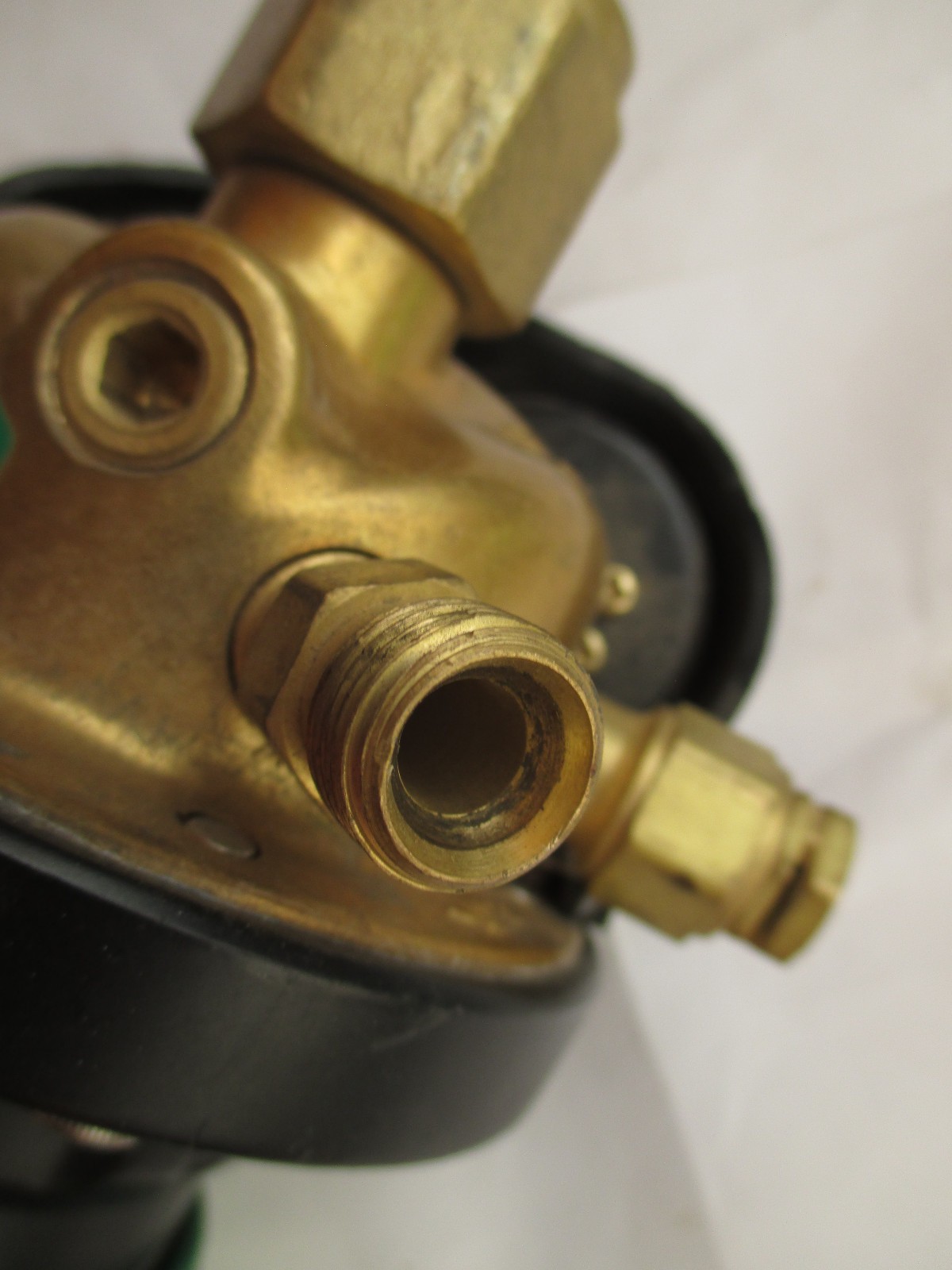 Victor Edge Oxygen Welding Gas Flow Regulator ESS4-125-540, High Capacity