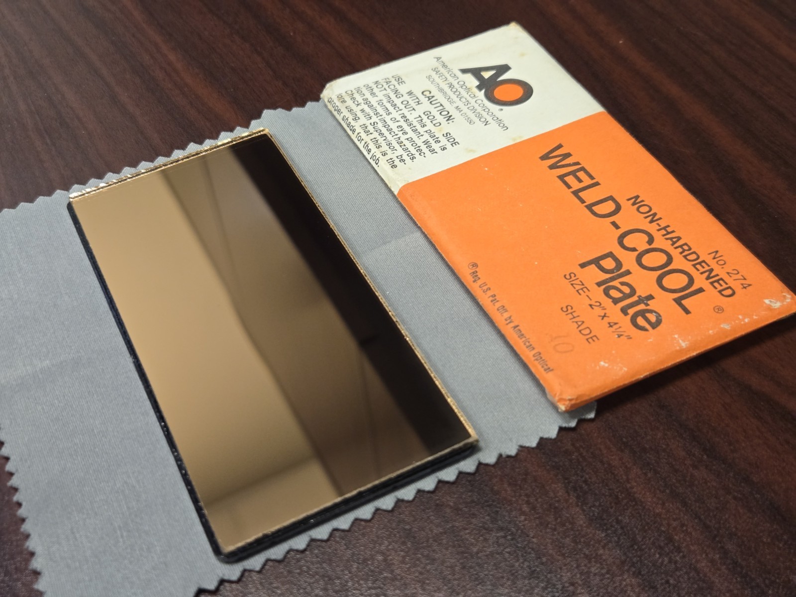 Vintage American Optical AO No. 274 Weld Cool Gold Mirror Shade 10 NOS Lens WC10