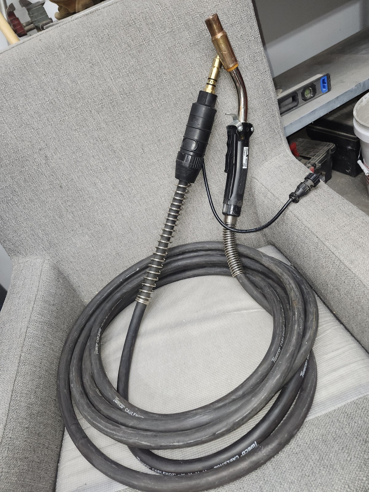 RADNOR 450 Amp Radmaster 1/16″ Air Cooled- Mig gun 25′ cable-Tweco style connect