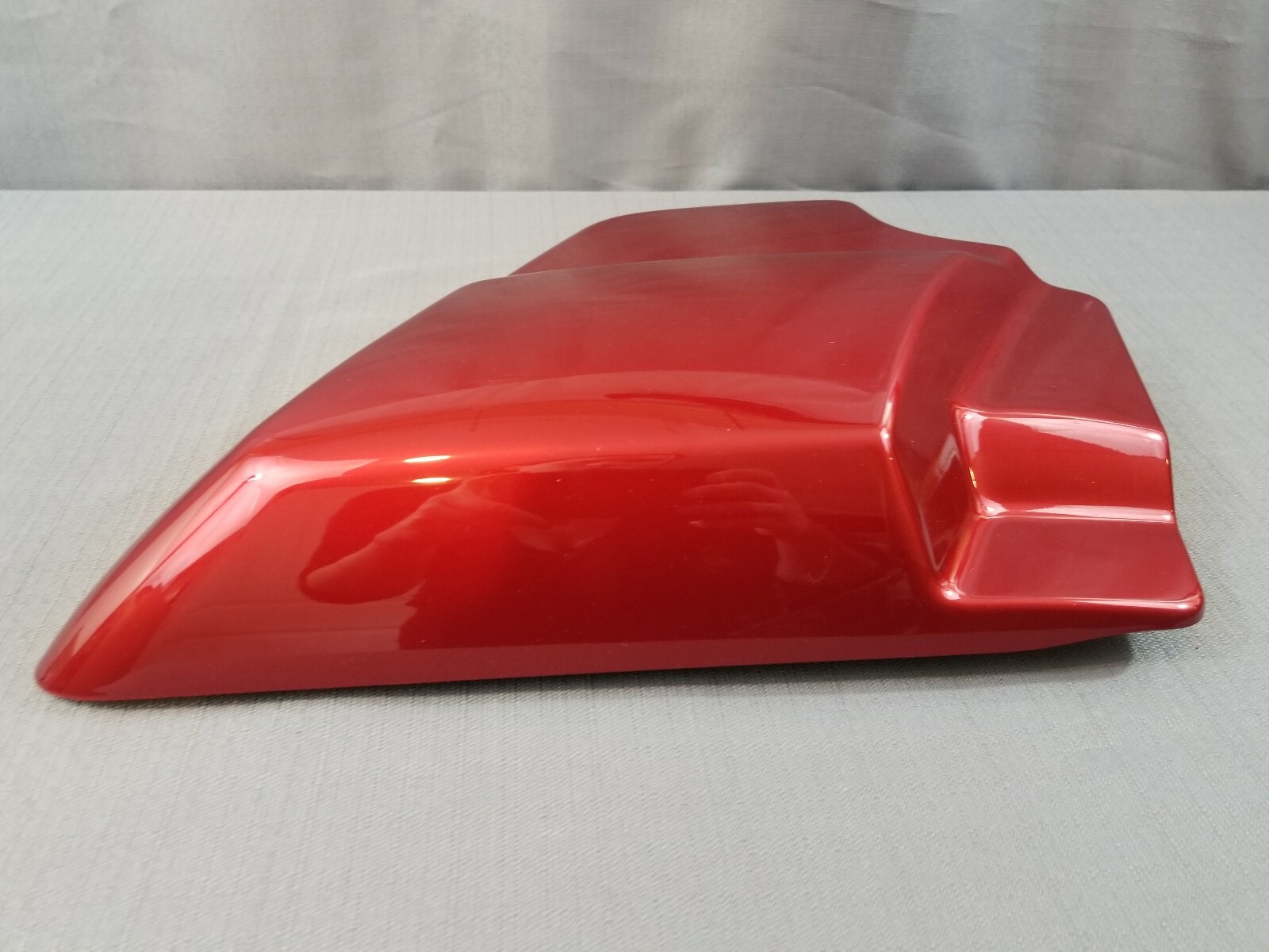 NOS OEM Harley-Davidson RH Side Cover For 2018 FLTRXS -Wicked Red – 57200072EFF
