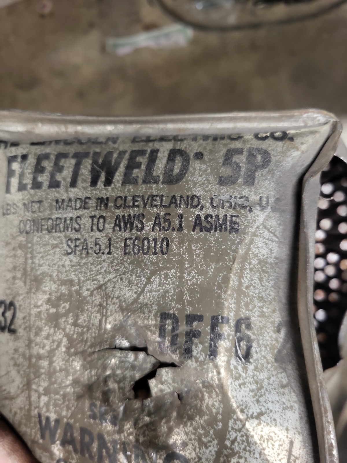 Lincoln Electric Fleetweld 5P 6010 Welding Electrode 3/32″x12″ 33lb Can Red