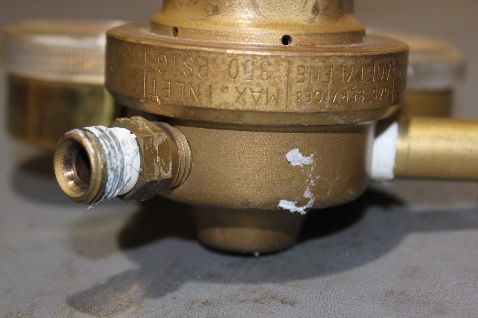 RADNOR compressed gas regulator 250-15-510