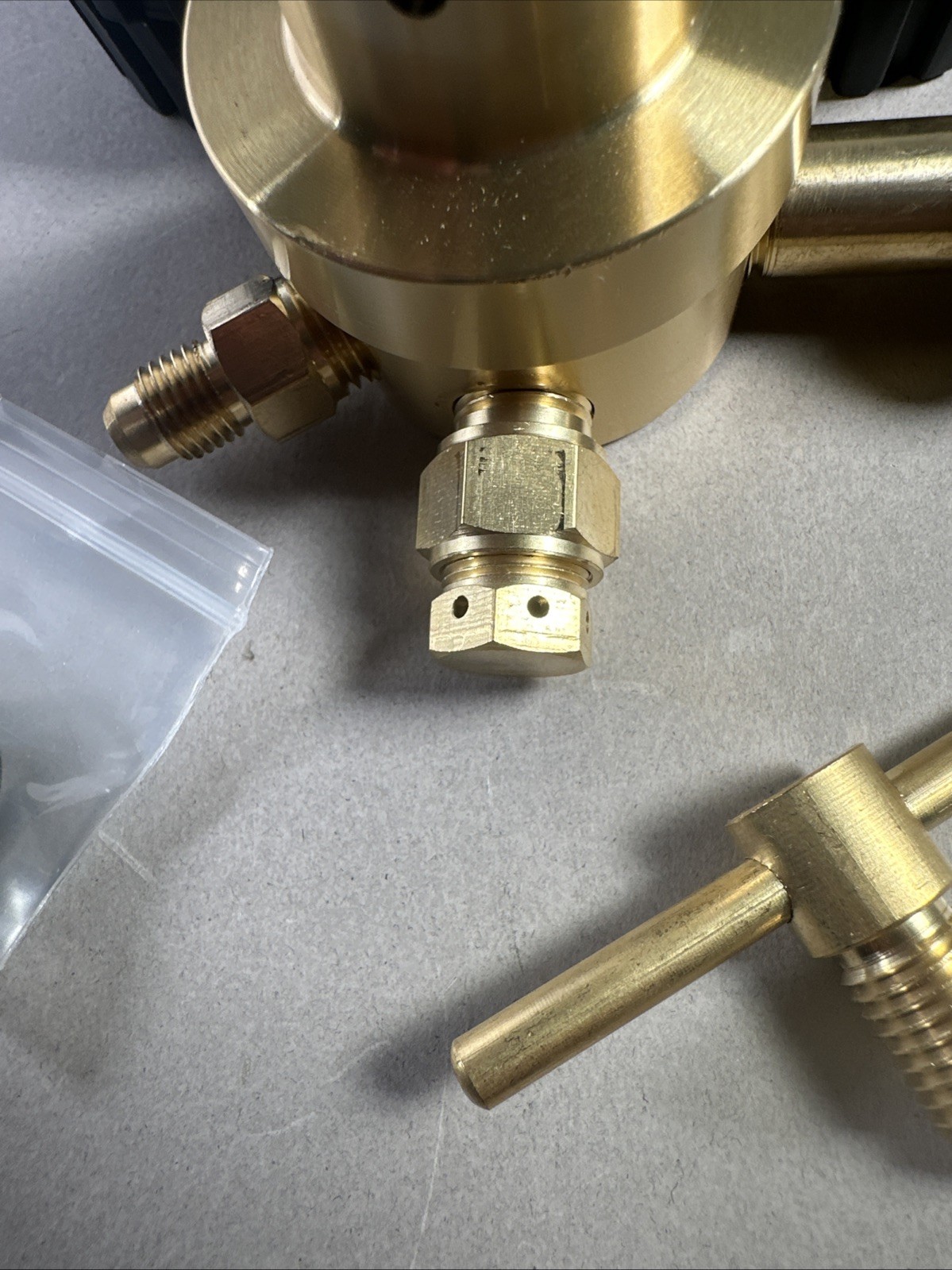 Nitrogen Regulator With 0-400 Psi Delivery Pressure Cga580 Inlet 1/4″ Male Flare