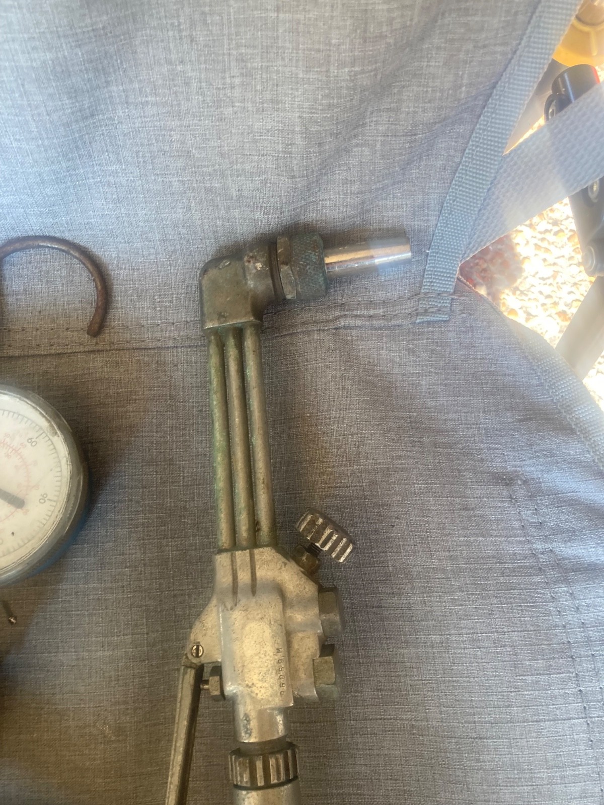 Gas cutting torch head and guages ised still in good condition