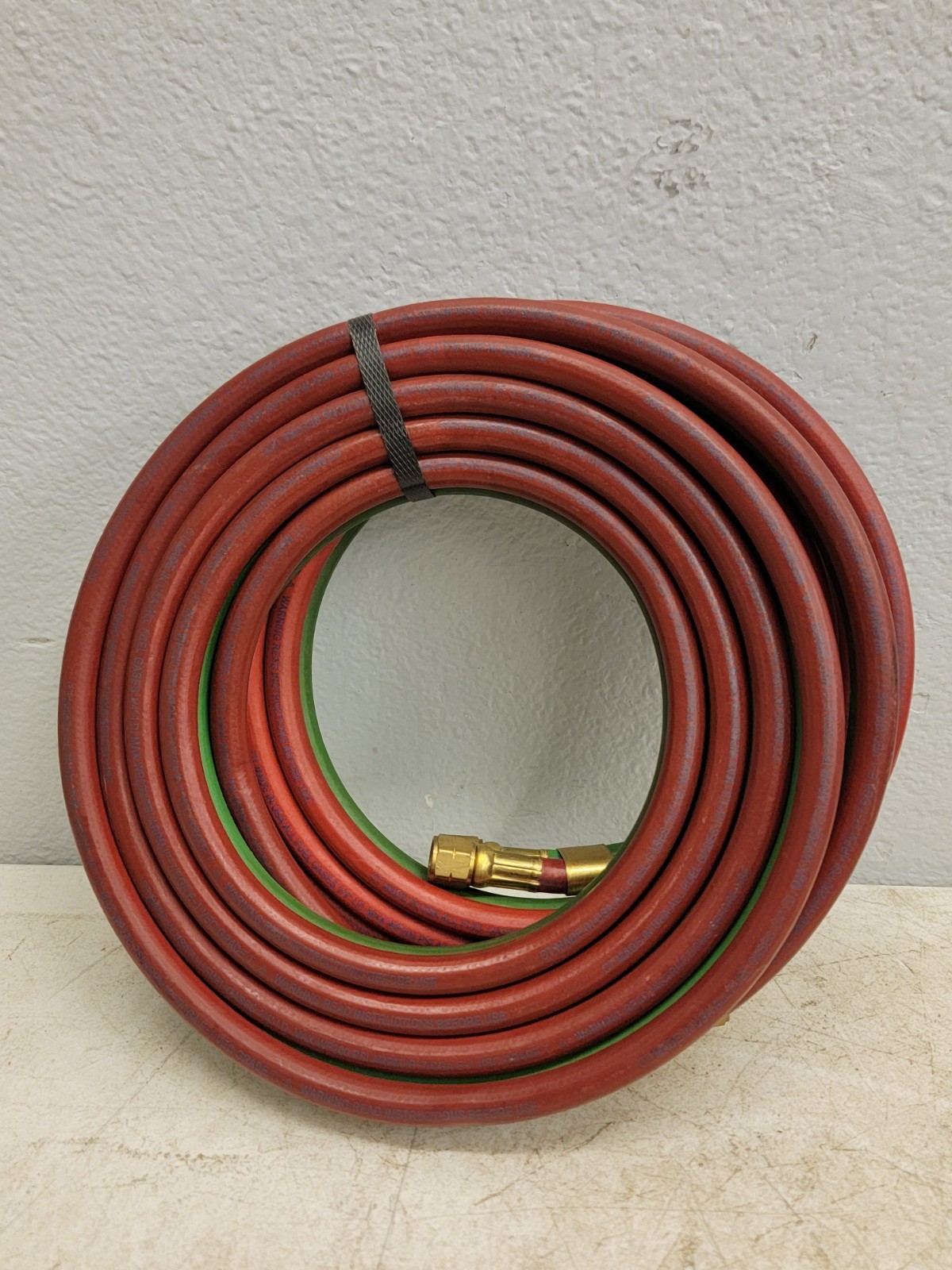 15 FEET Grade “T”- 1/4″ OxyFuel Welding & Cutting Twin Hose with BB Fittings