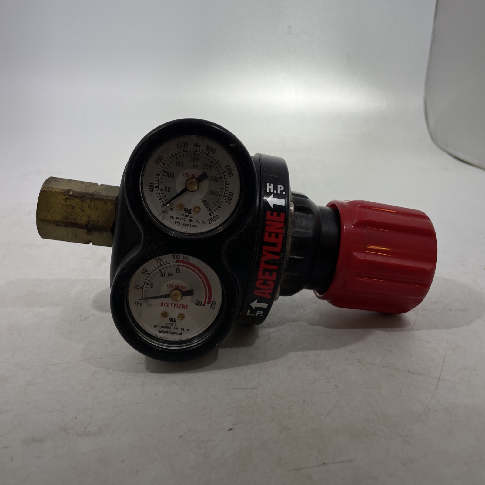 VICTOR ACETYLENE MEDIUM DUTY SINGLE STAGE PRESSURE REGULATOR ESS3-15-510
