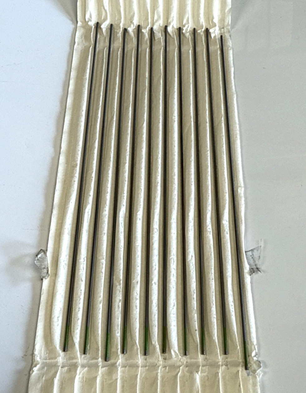 L-Tec Heliarc Pure Tungsten Electrodes 796F00 .040″ × 6″ Ground Finish – 10 Pack