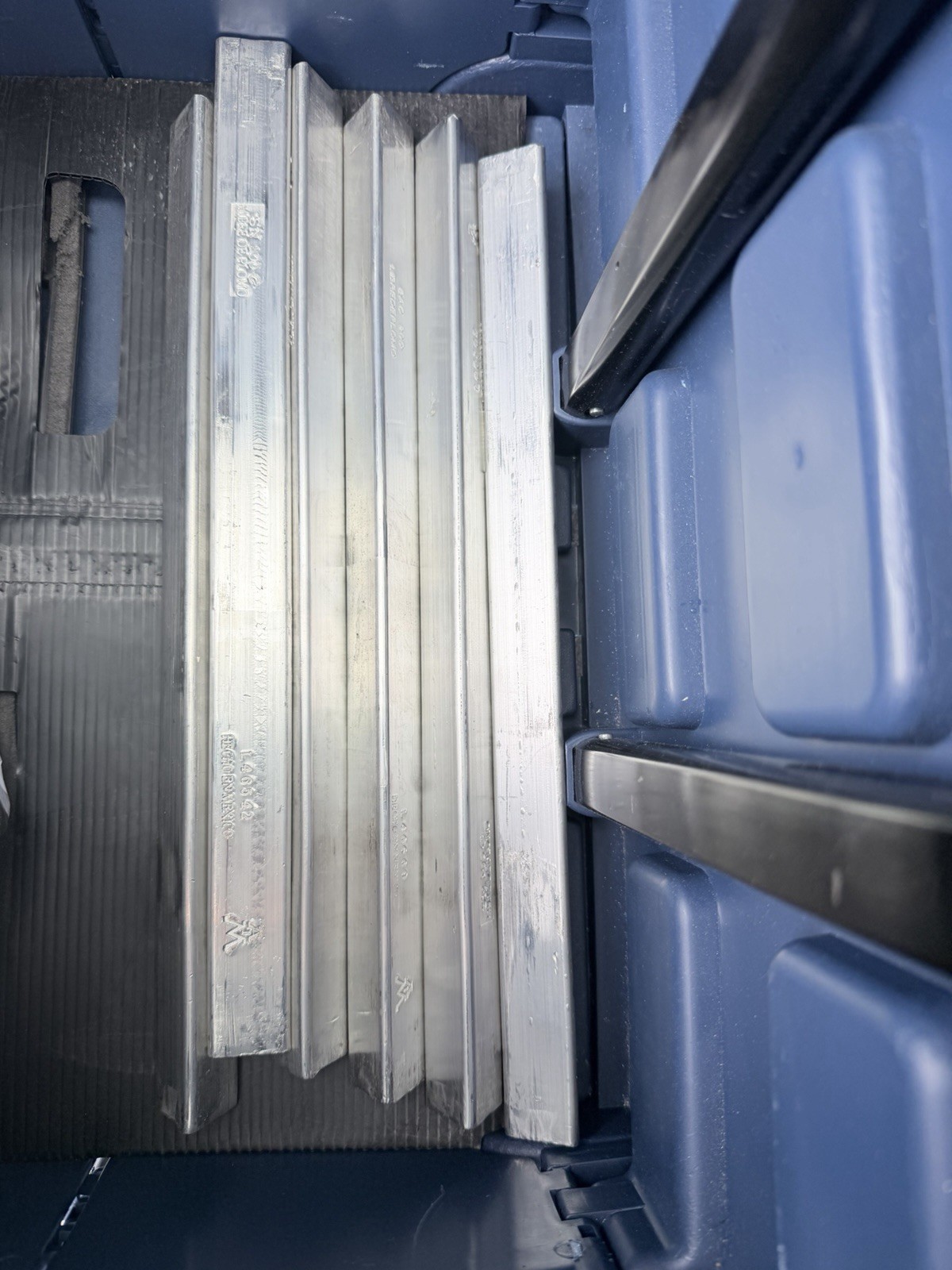 SN 100 C — SN100C SN 100C — NT 100 GE SOLDER BAR — 30 # POUNDS DUTCH LISTING