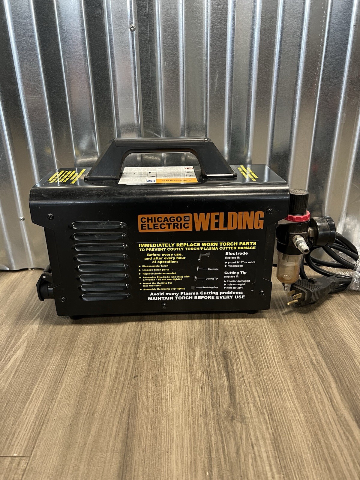 Chicago Electric Welding 20 Amp Plasma Cutter-UNTESTED