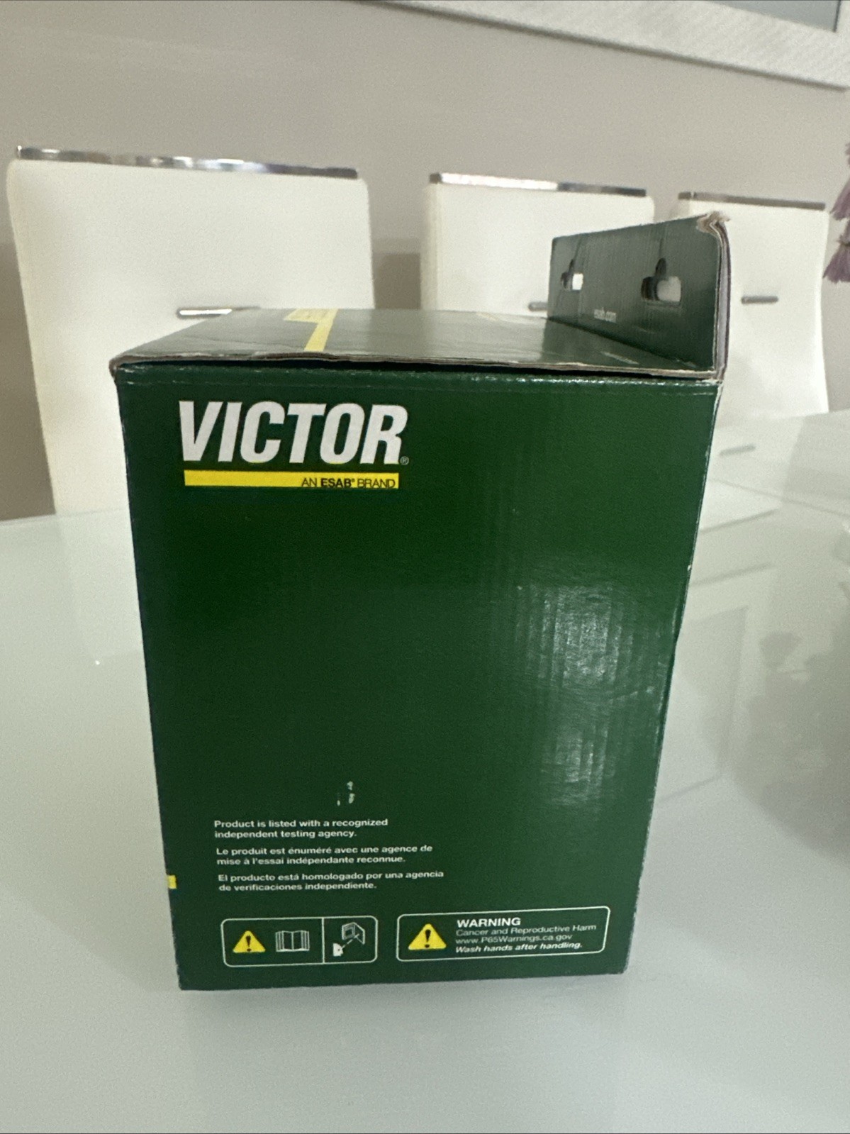 Victor 0781-9405 G250-15-510 Medium Duty Single Stage Acetylene Regulator