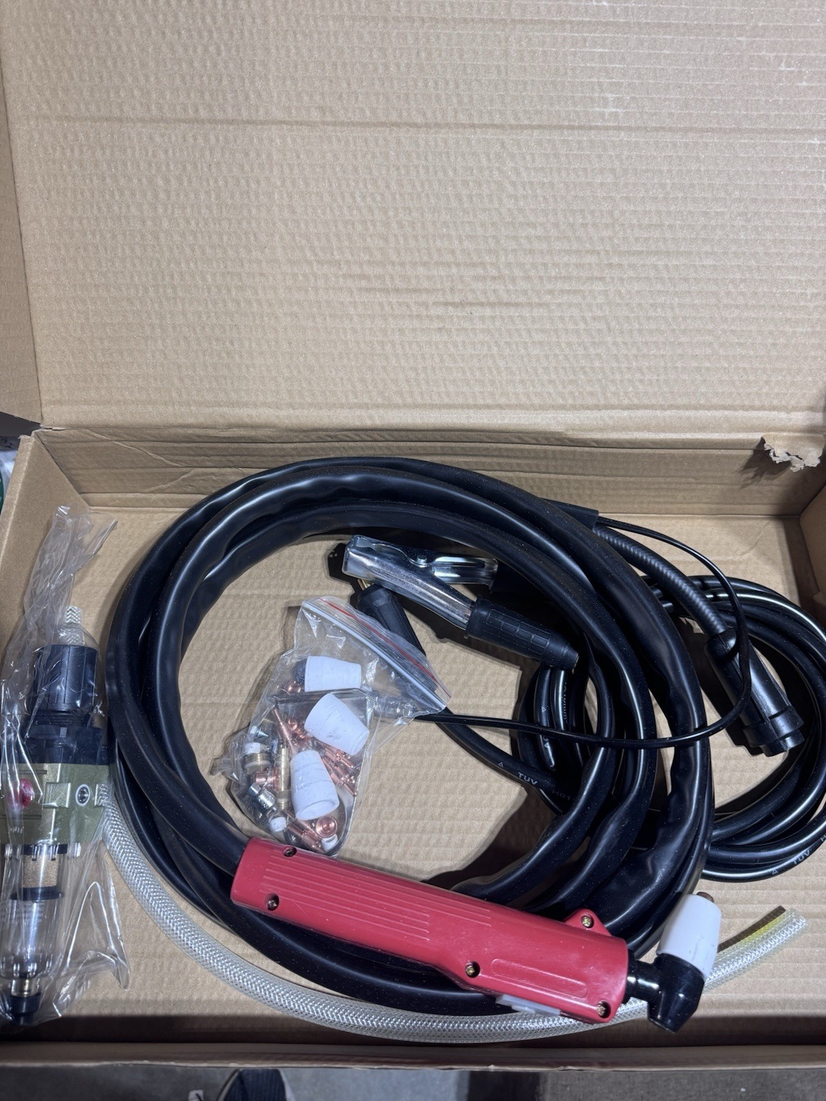 H.D. Power Systems CUT-40M Inverter Plasma Cutter – 40A – 220V – 12mm Max Cut