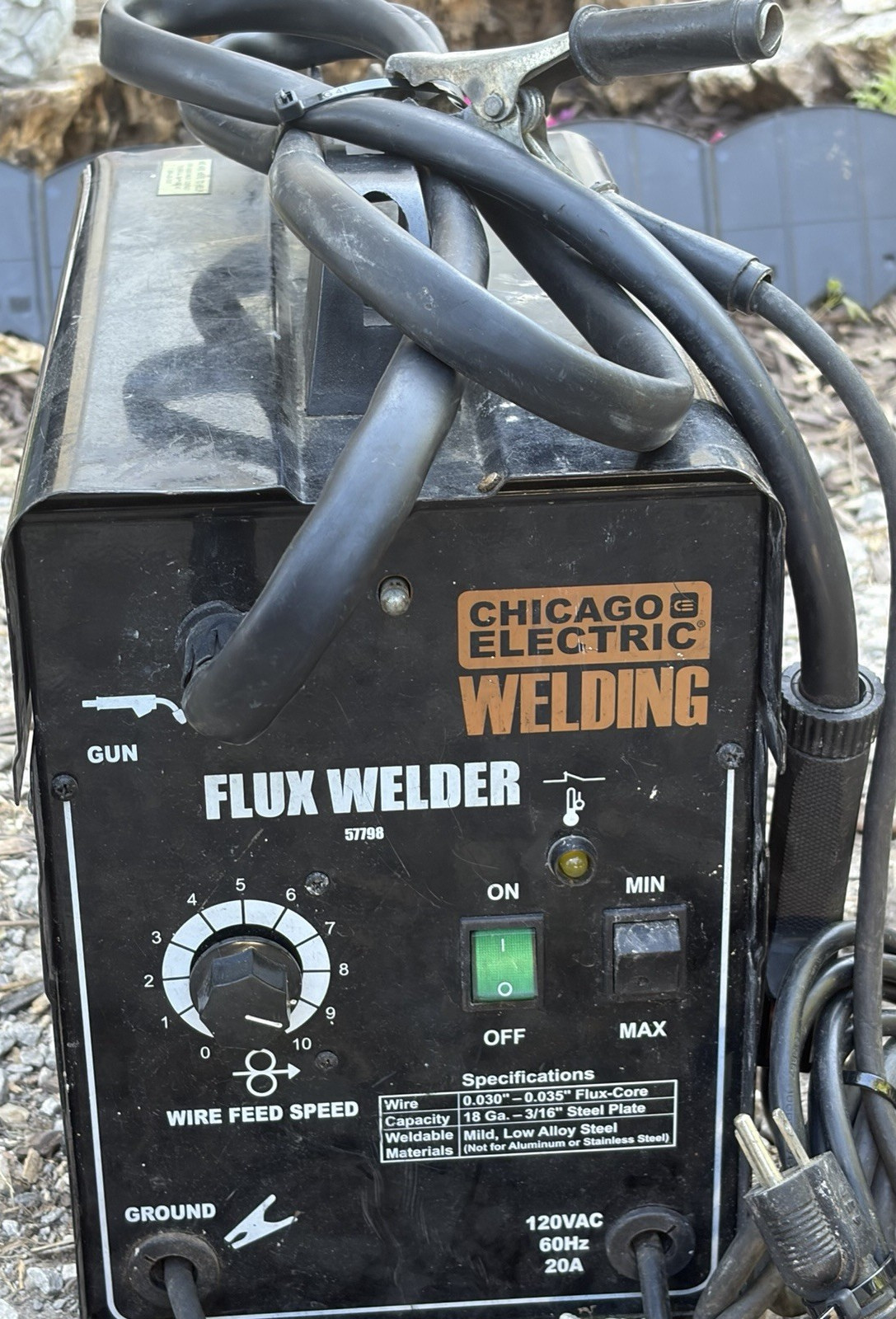Chicago Electric Gasless Flux Core Welder Automatic Feed 120VAC MPN 57798