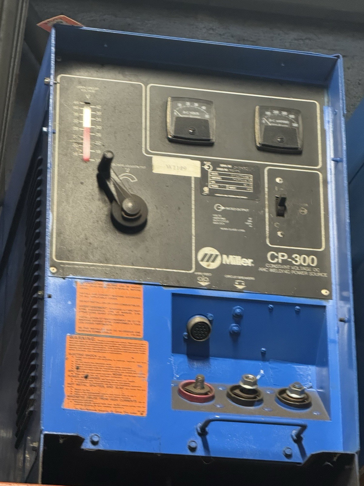 Miller Welder CP300 Black Face 14 Pin Pallet Mount Used – Refurbished