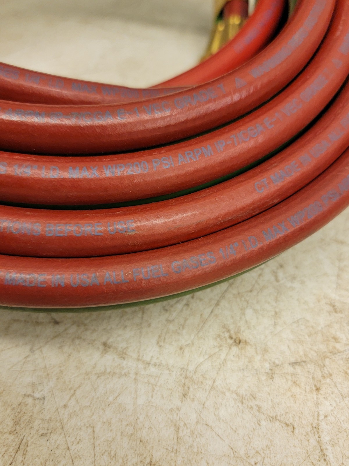 15 FEET Grade “T”- 1/4″ OxyFuel Welding & Cutting Twin Hose with BB Fittings