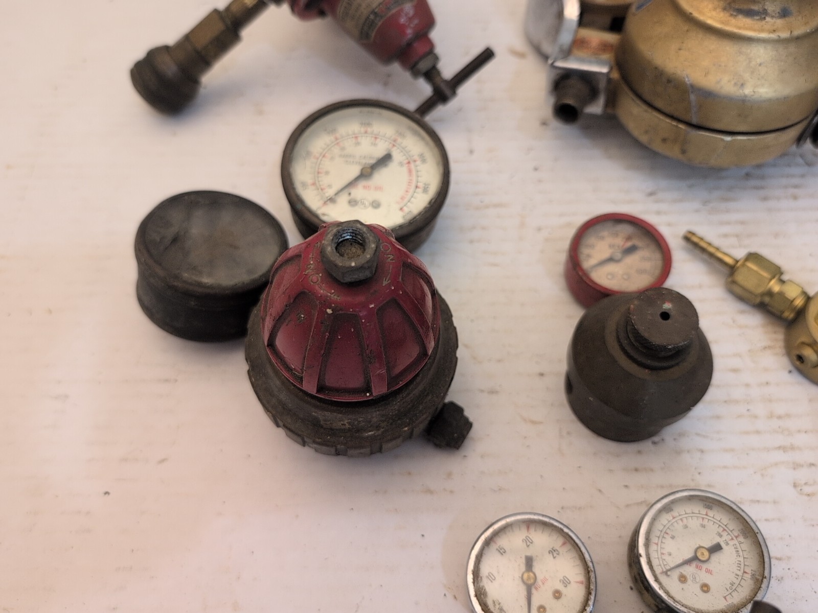 Lot Of Vtg Valves Gauges Prest-O-Lite Harris Arrow Airco Uniweld Oxygen Hydrogen