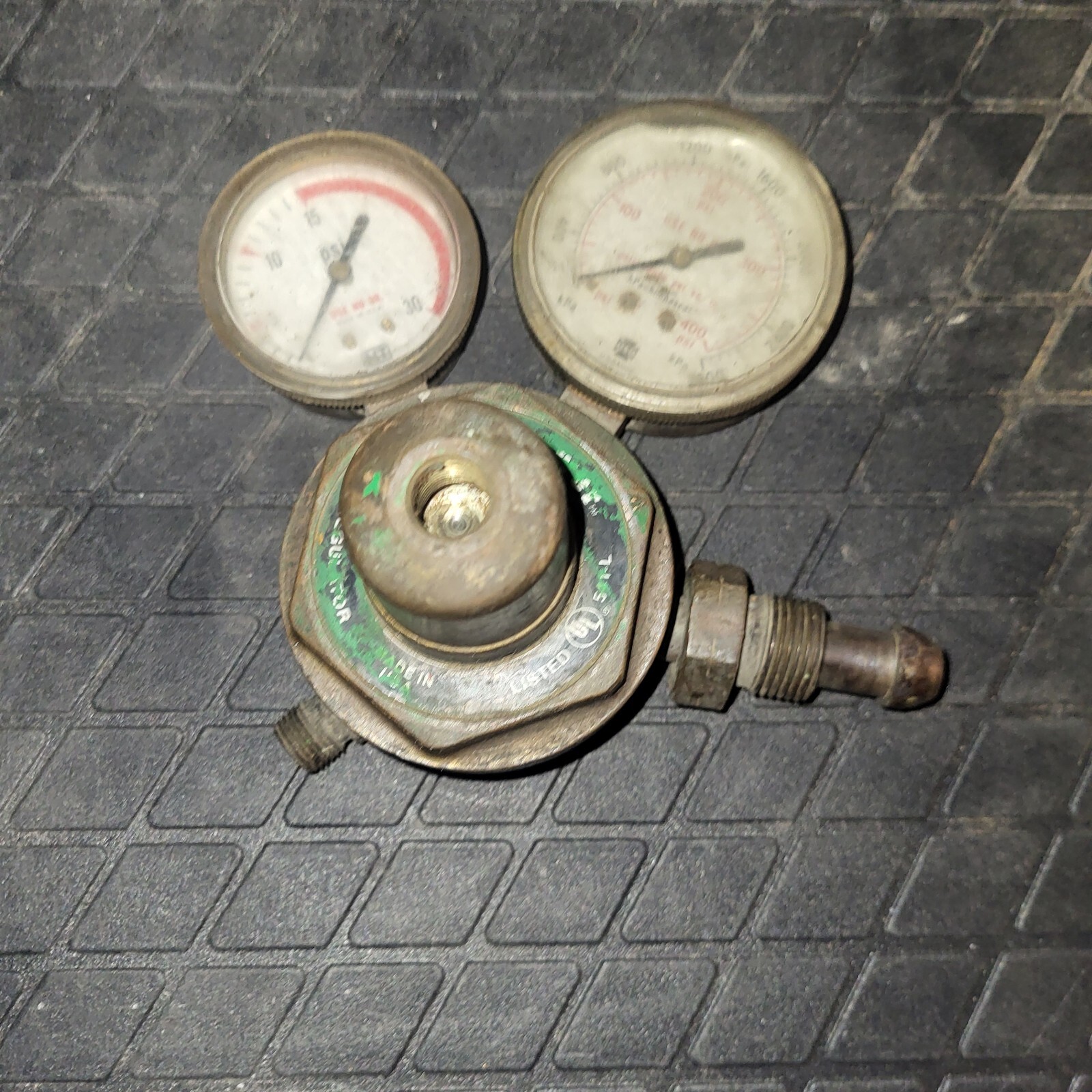 Firepower Compressed Gas Regulator Model No. 250-15-510 Parts Or Restoration