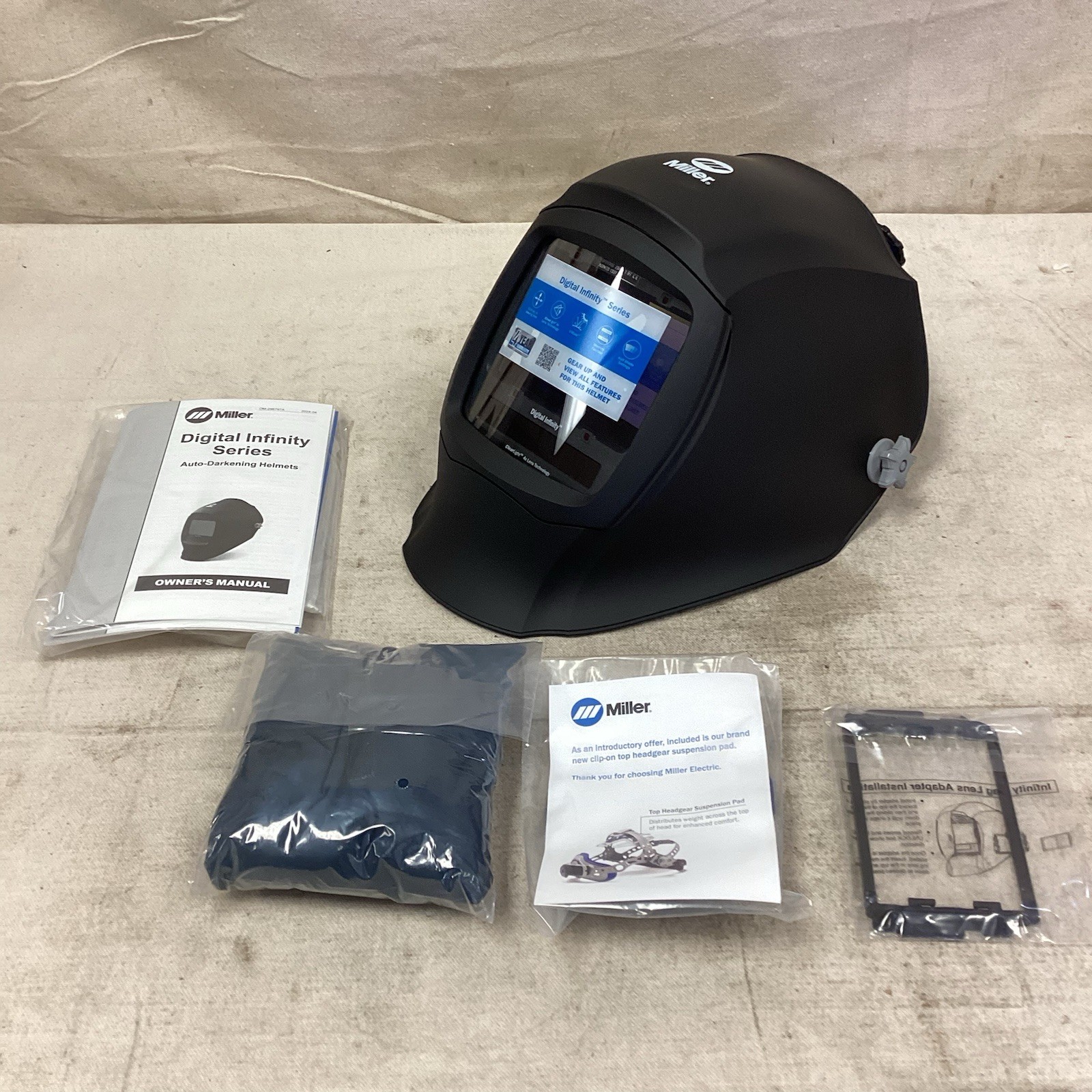 MILLER ELECTRIC 296786 Welding Helmet 4 Arc Sensors 13.4sq in