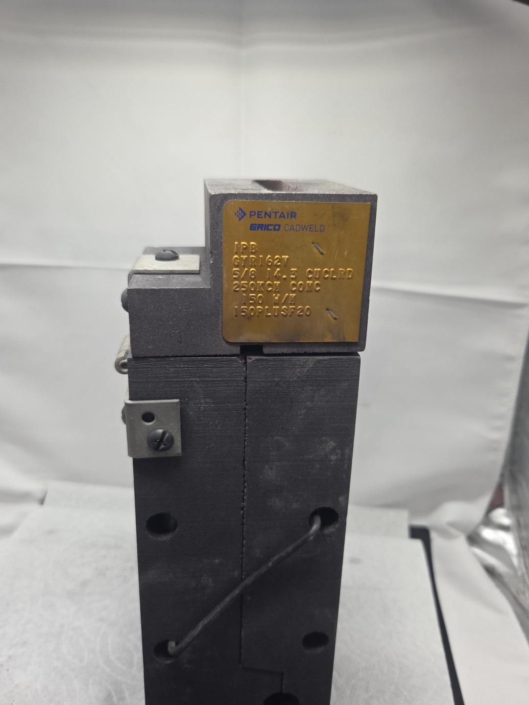 Erico Cadweld GYR162V Graphite Mold For Welding Cable 5/8 14.3 CUCLRD 250 KCM