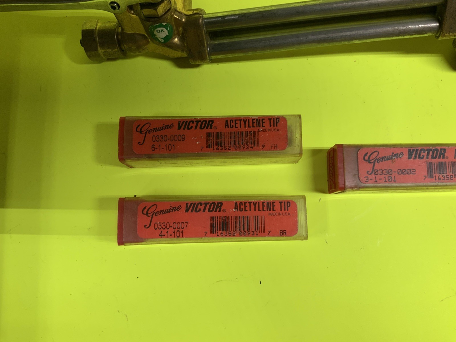 Victor Cutting Torch Set CA25 Attachment WH26FC Handle &4 tips