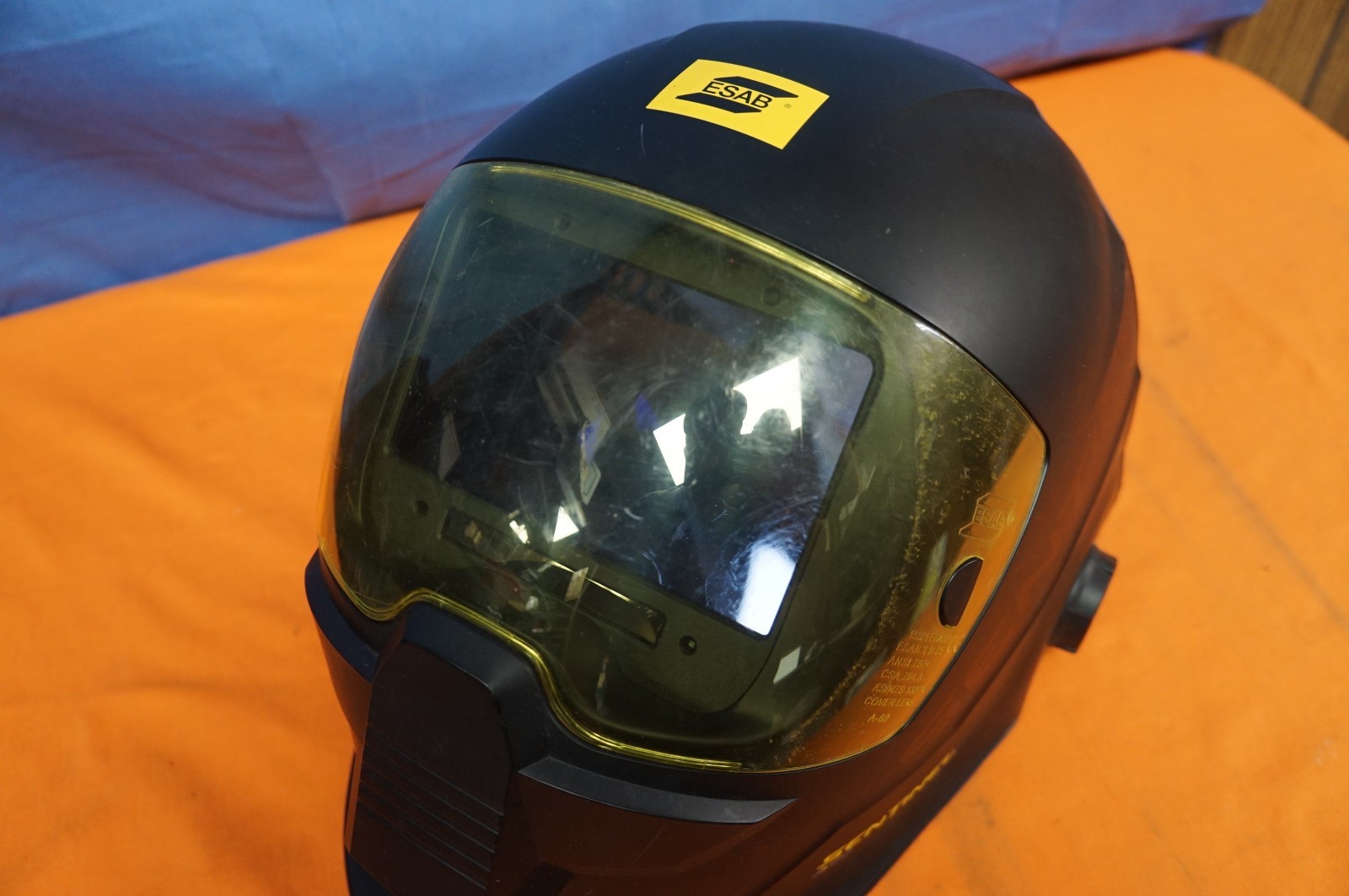 Sentinel A60 Welding helmet ESAB Black Auto Darkening Parts Or Repair No Power