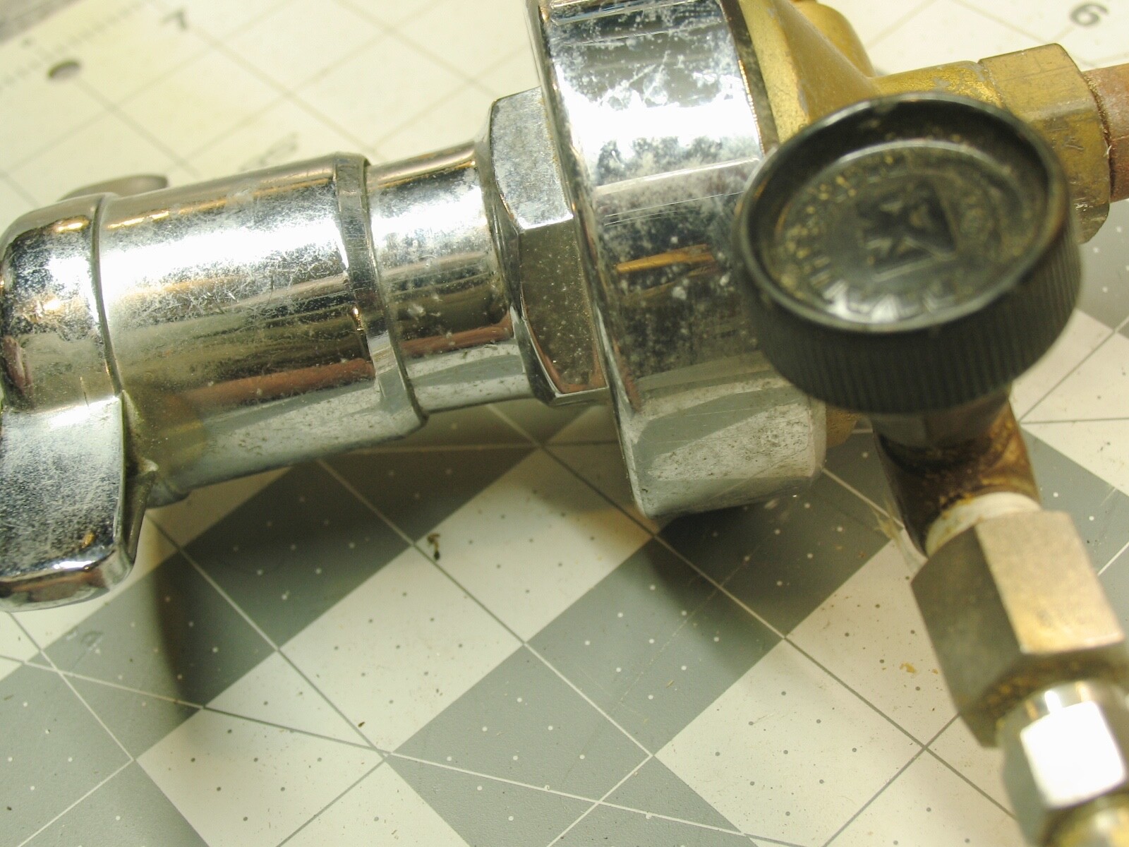Stainless steel + Brass Gas Pressure Regulator ( MATHESON #3476 ) 0-400psi