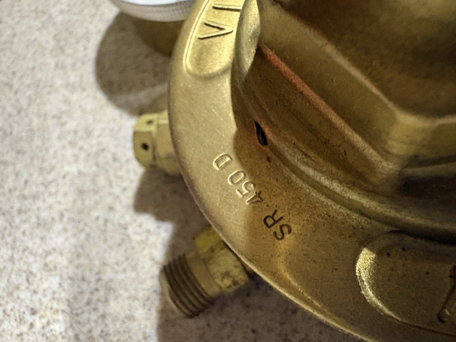Vintage Brass Victor Safety Regulator SR 450D-540 . For Oxygen Tank