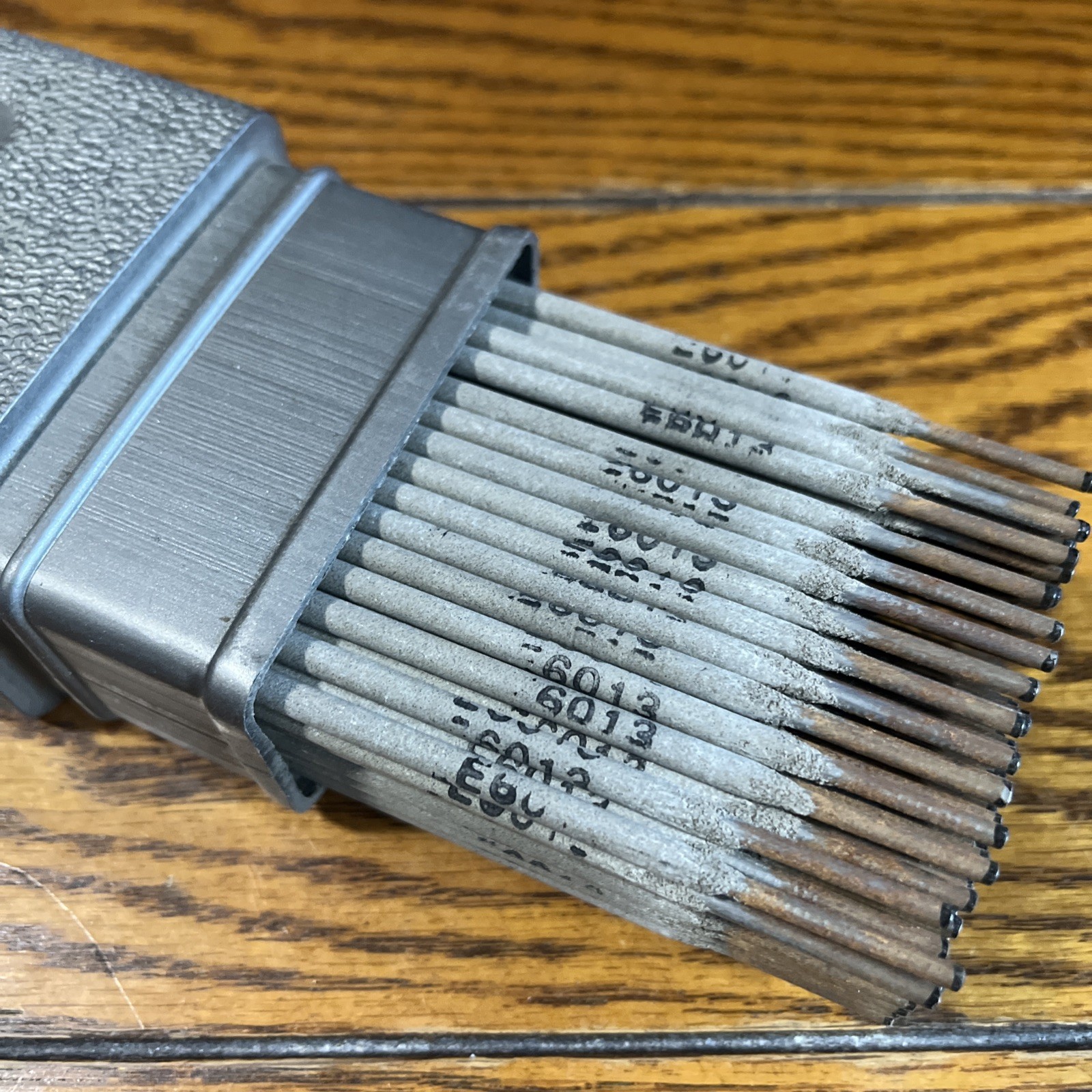 BestWeld E6013 1/8″ / 3.2mm 5LBS Welding Sticks Amps 80-130 In Box
