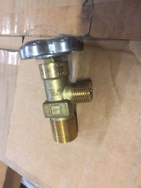Sherwood Acetylene Tank Valve CGA 300, 3/4 NGT, No Safety, Handwheel Operated
