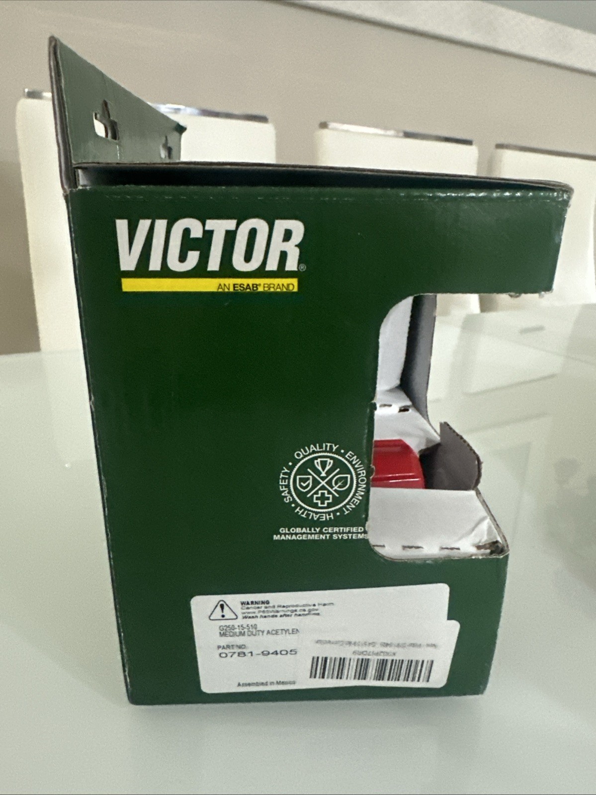 Victor 0781-9405 G250-15-510 Medium Duty Single Stage Acetylene Regulator